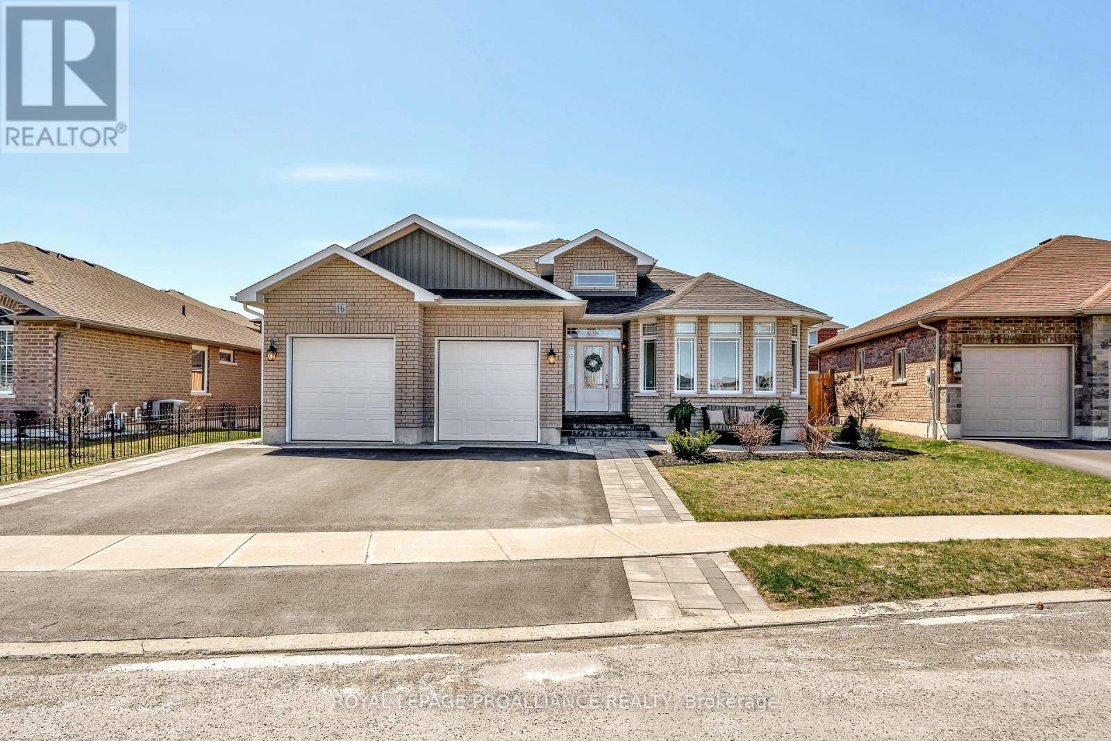 Belleville (thurlow Ward), ON K8N0H7,16 HUMMINGBIRD DRIVE