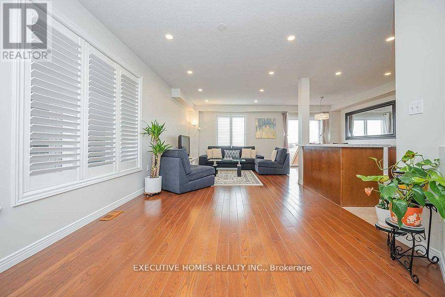 Hamilton, ON L0R1P0,129 PERIWINKLE DRIVE