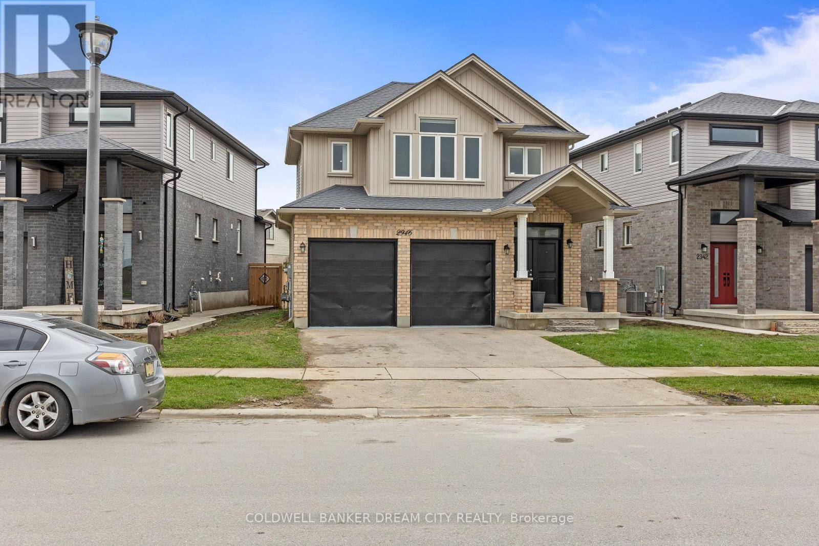 London North (north S), ON N6G0S6,2946 TOKALA TRAIL