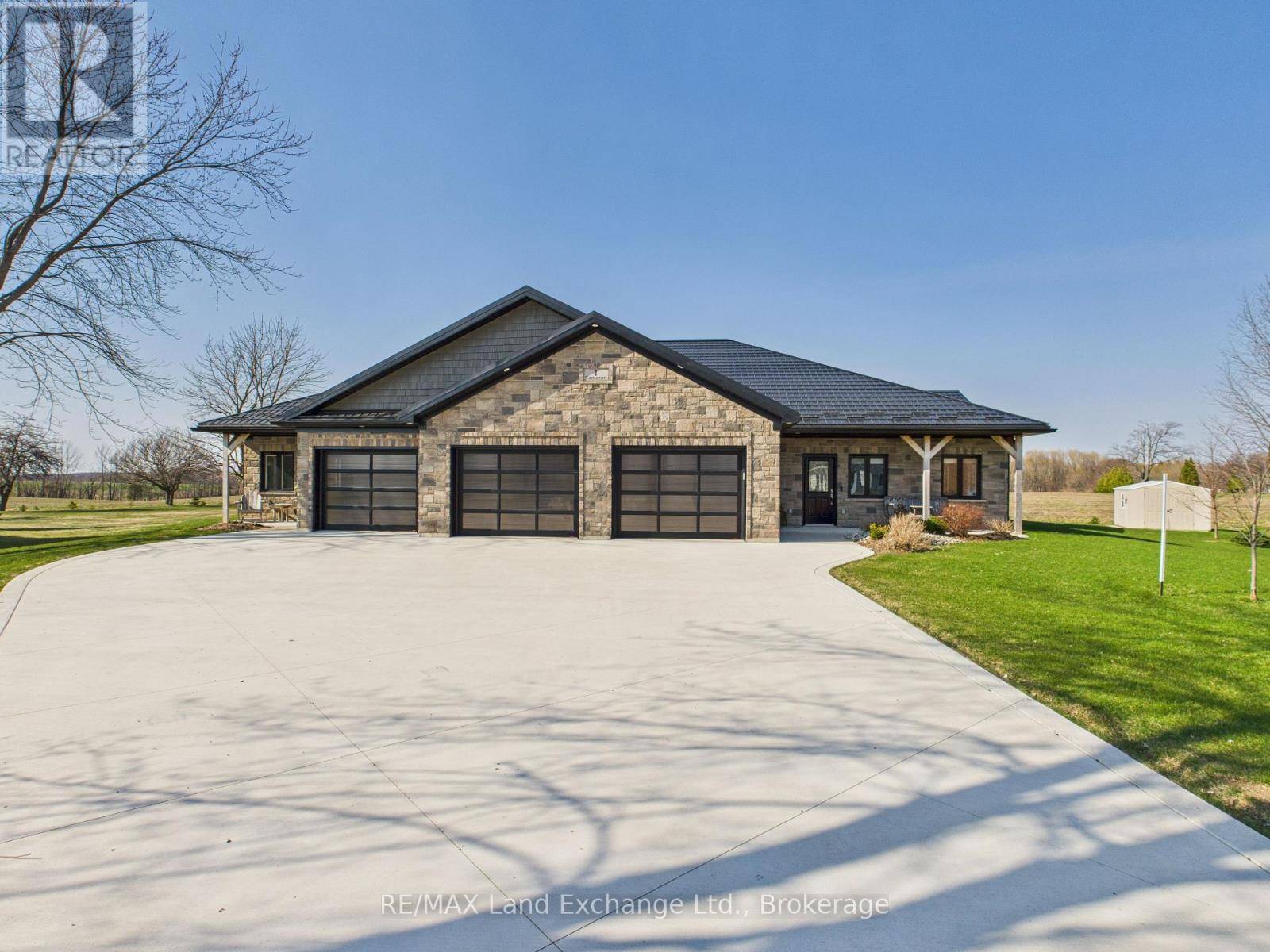 Kincardine, ON N0G2T0,1 CAMERON STREET