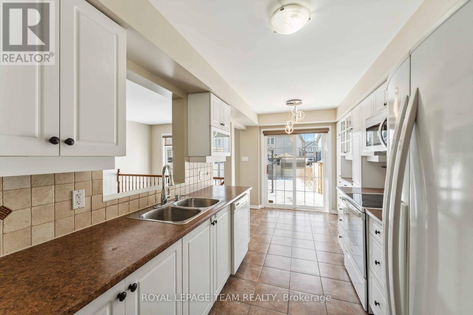 Ottawa, ON K2J0W3,151 CEDARDOWN PRIVATE