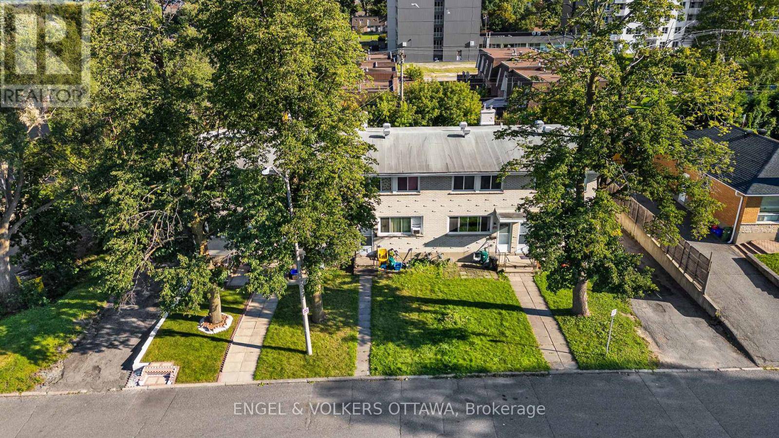 Ottawa, ON K1Z8H5,1482 MORISSET AVENUE