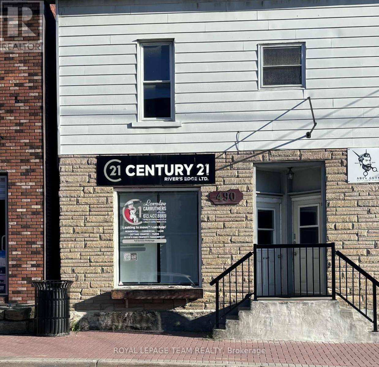 North Dundas, ON K0C2K0,490 Main ST #B
