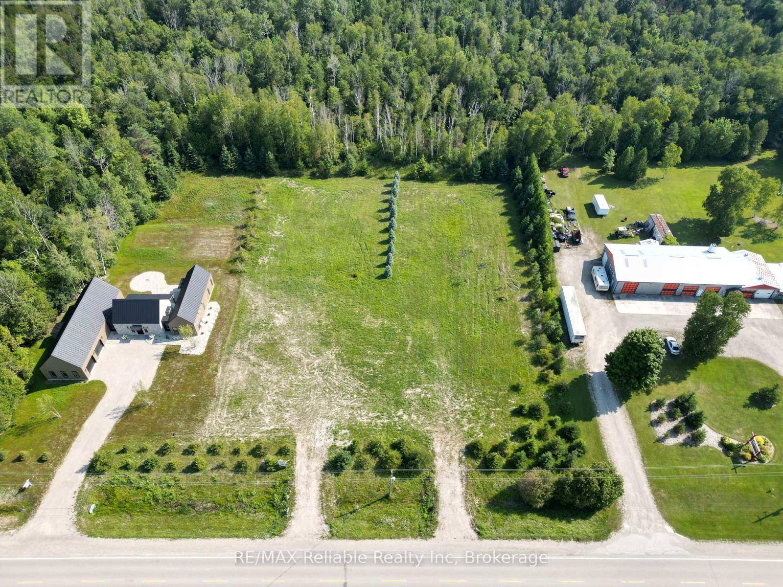 Central Huron (goderich Twp), ON N0M1G0,35163 BAYFIELD ROAD