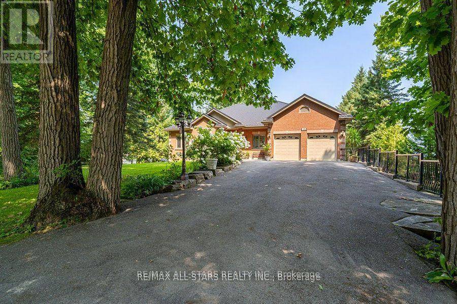 Kawartha Lakes (omemee), ON K0L2W0,182 CHARLORE PARK DRIVE