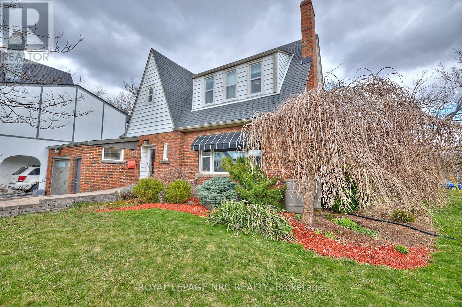 St. Catharines (old Glenridge), ON L2R4W3,157 SOUTH DRIVE S