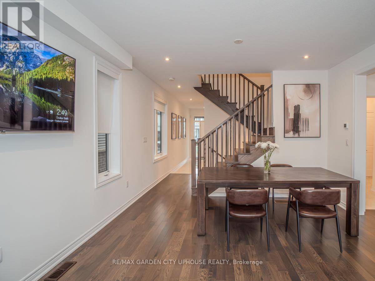 Hamilton (winona), ON L8E0K9,111 STARFIRE CRESCENT