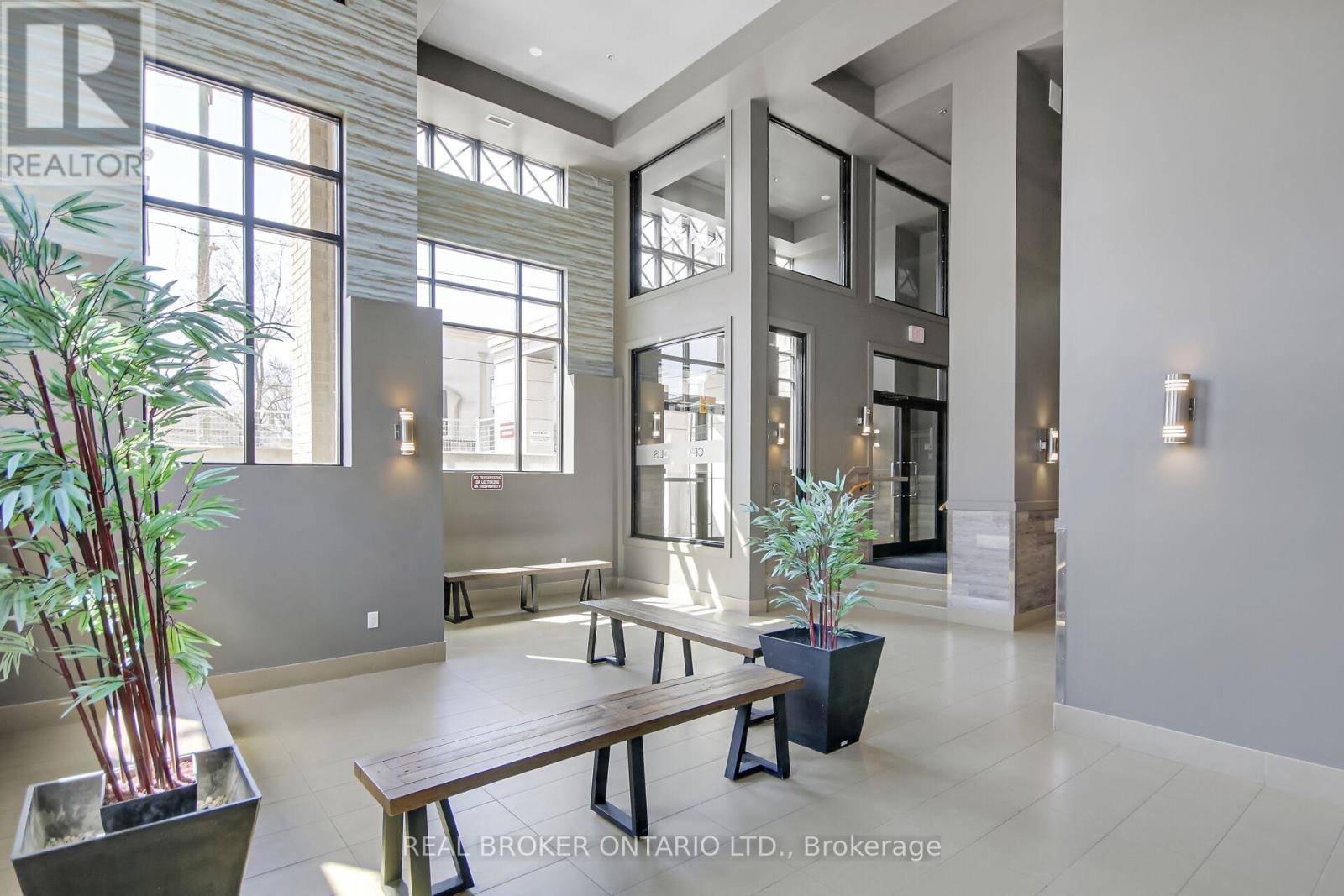 Ottawa, ON K2P1B5,429 Kent ST #508