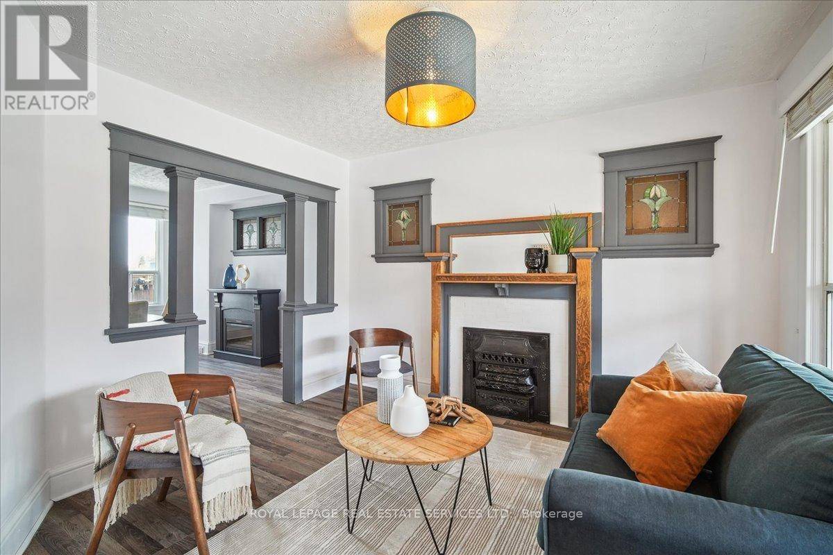 Hamilton (north End), ON L8L4T8,436 CATHARINE STREET N