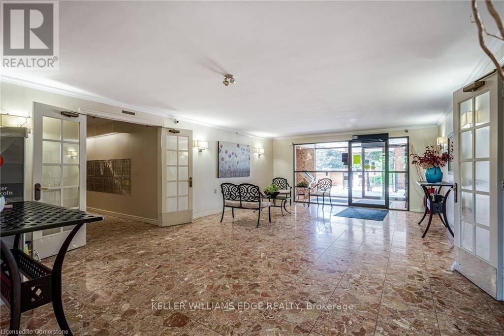 Hamilton (ancaster), ON L8R1E2,150 Wilson ST West #2