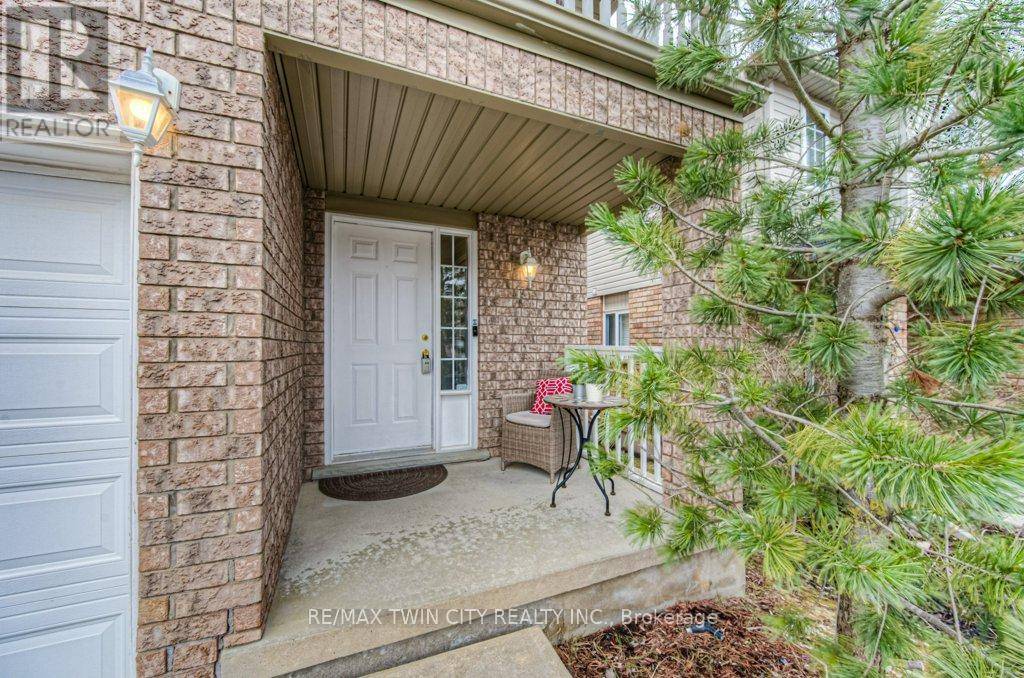 Waterloo, ON N2T2V3,691 KARLSFELD ROAD