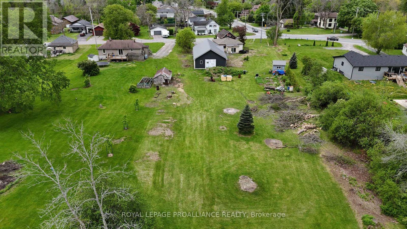 Prince Edward County (ameliasburg Ward), ON K8N4Z7,794 COUNTY ROAD 28