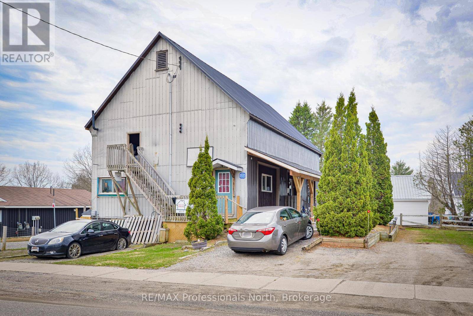 Bracebridge (macaulay), ON P1L1H9,148 PARK ROAD