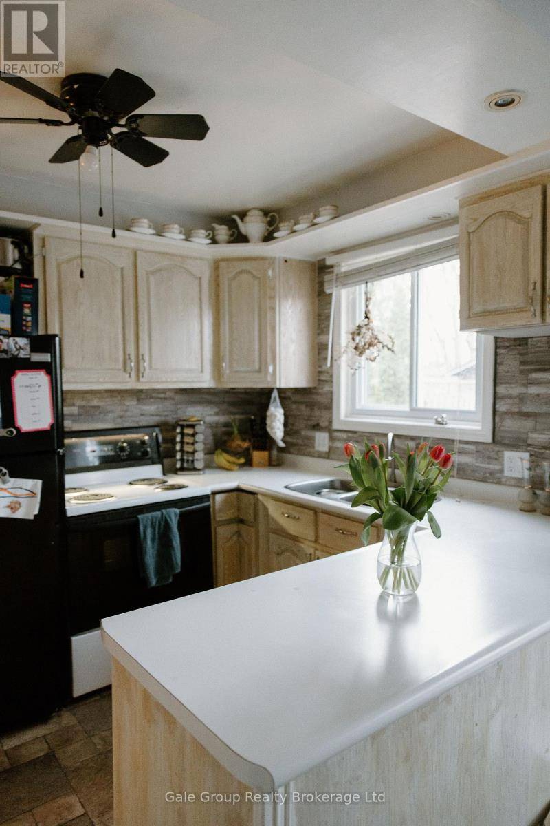 Chatham-kent, ON N7M4Y9,43 CHESTNUT DRIVE