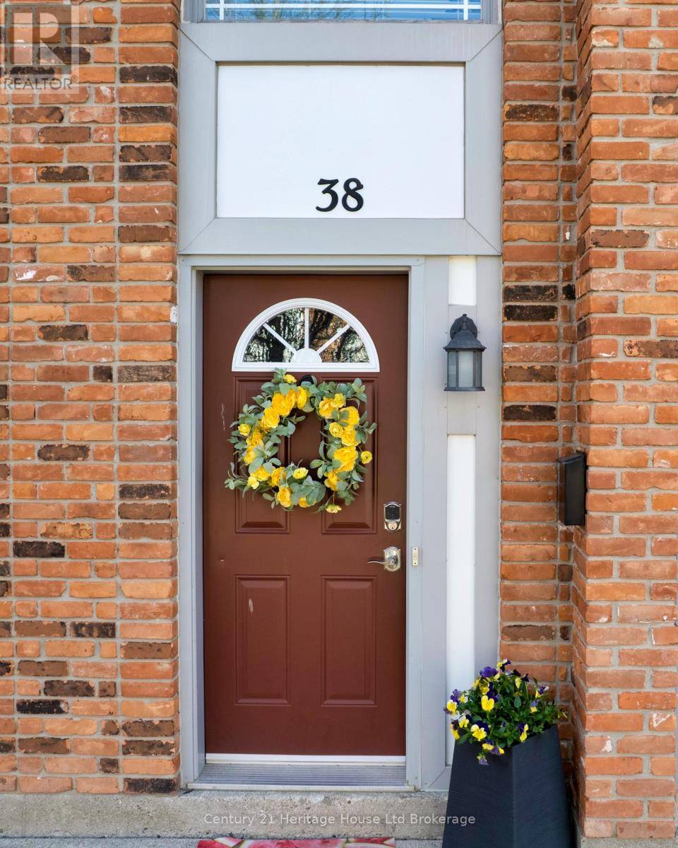Woodstock (woodstock - North), ON N4T1S4,46 Conestoga RD #38
