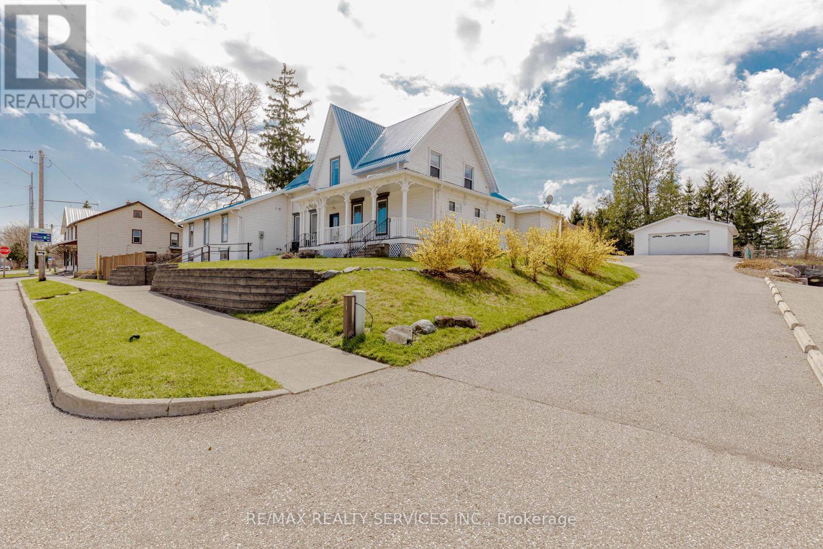 Brant (burford), ON N0E1R0,51 SIMCOE STREET N