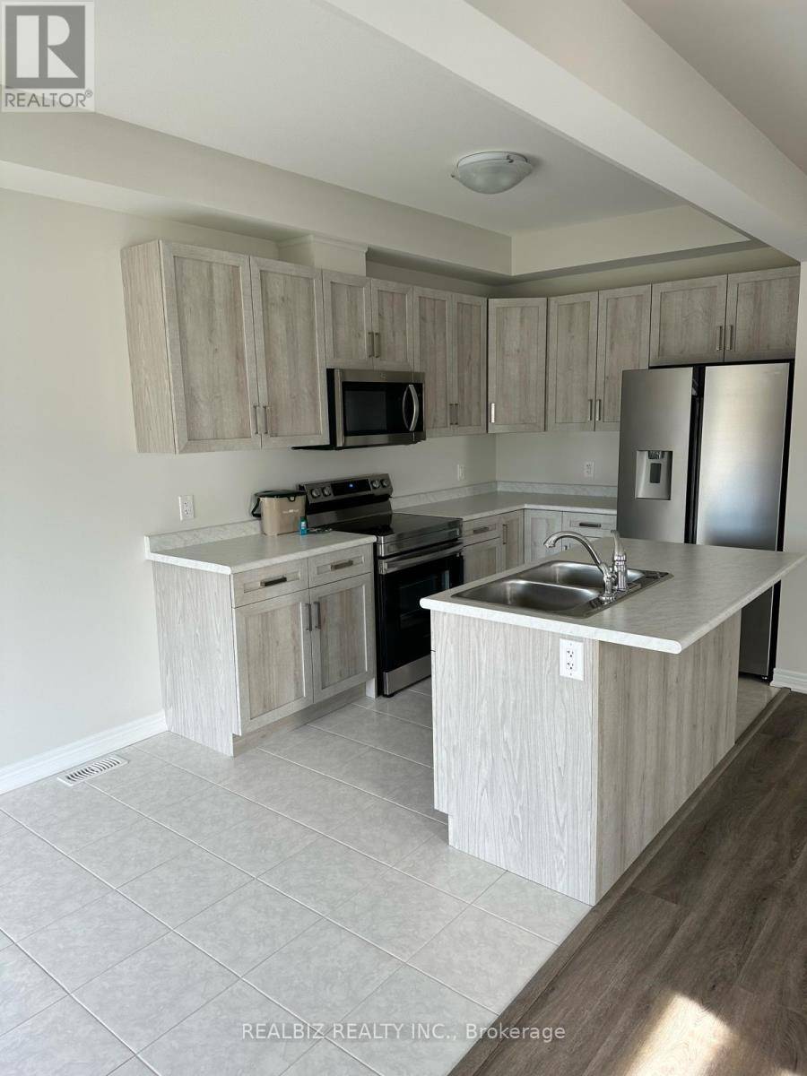 Welland (west Welland), ON L3B5N8,210 SUNFLOWER PLACE