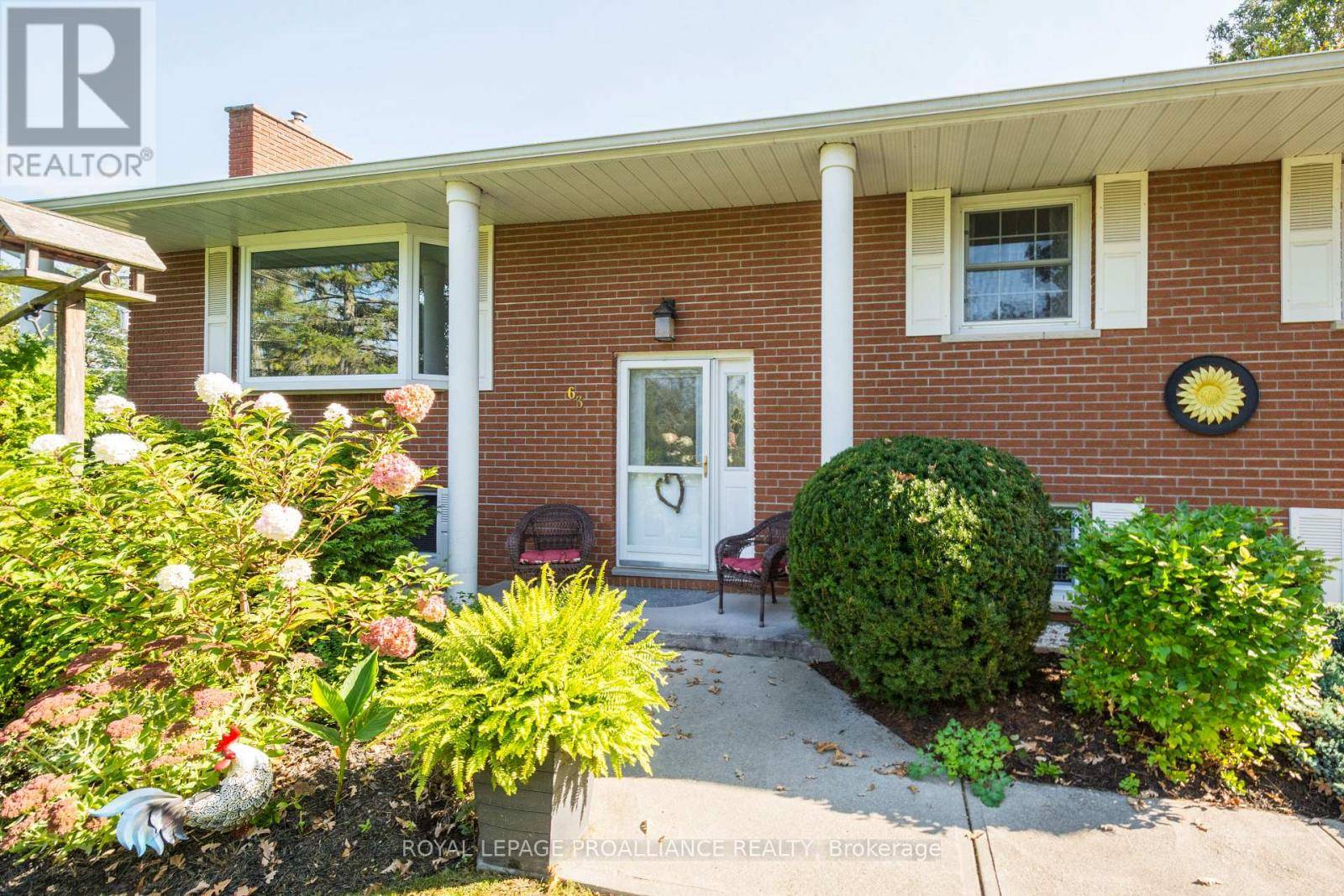 Quinte West (murray Ward), ON K8V5P4,63 FAIRLAWN ROAD