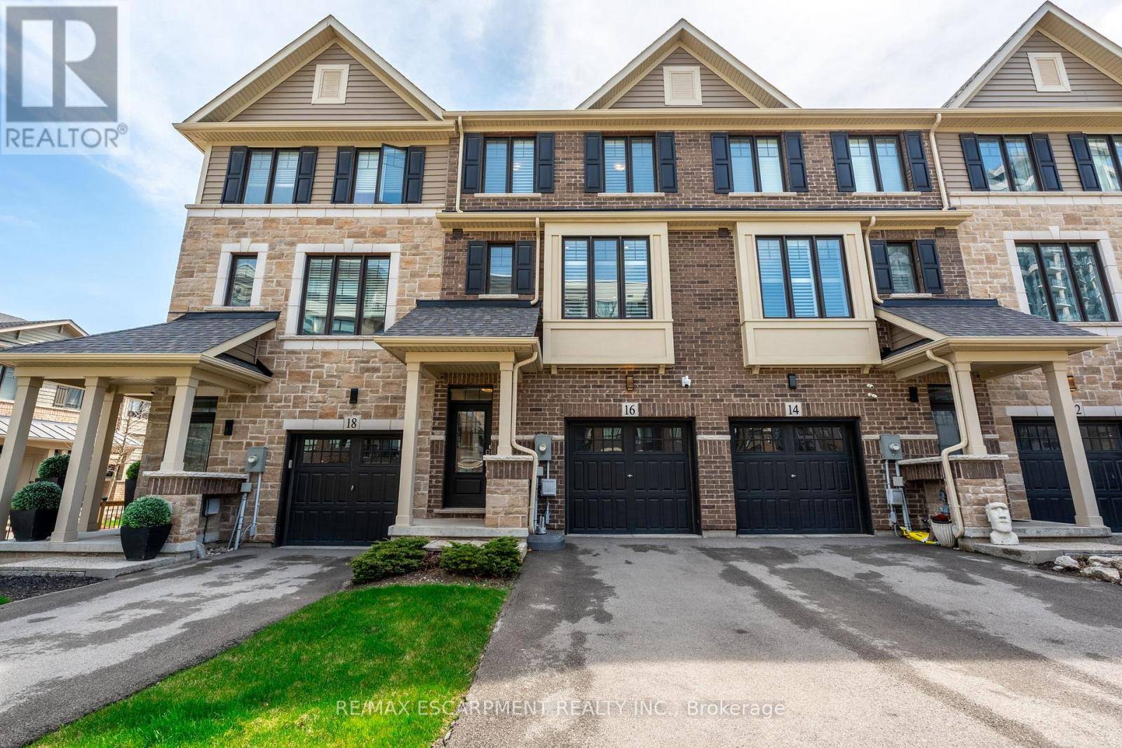 Grimsby (grimsby Beach), ON L3M0H3,16 PLACE POLONAISE DRIVE