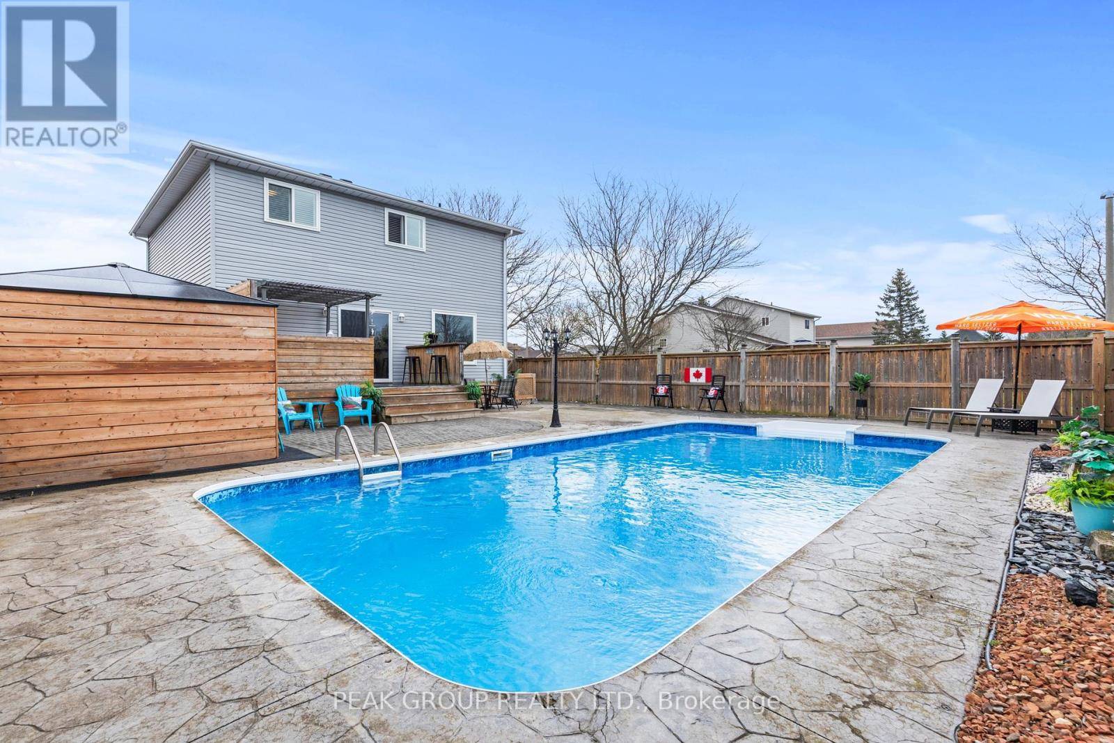 Welland (west Welland), ON L3C7H1,427 TRILLIUM AVENUE