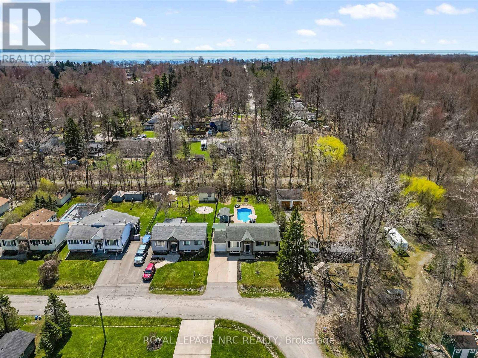Fort Erie (ridgeway), ON L0S1N0,3389 GROVE AVENUE