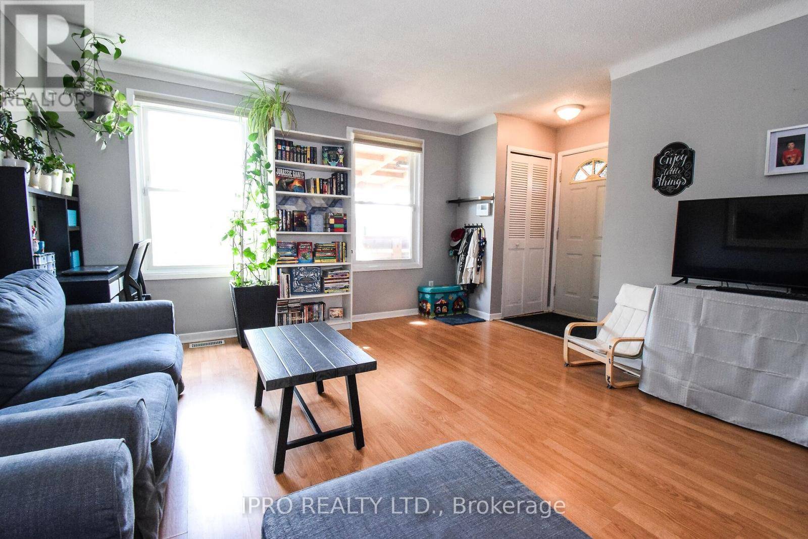 St. Catharines (secord Woods), ON L2P3K7,45 BRACKENCREST ROAD