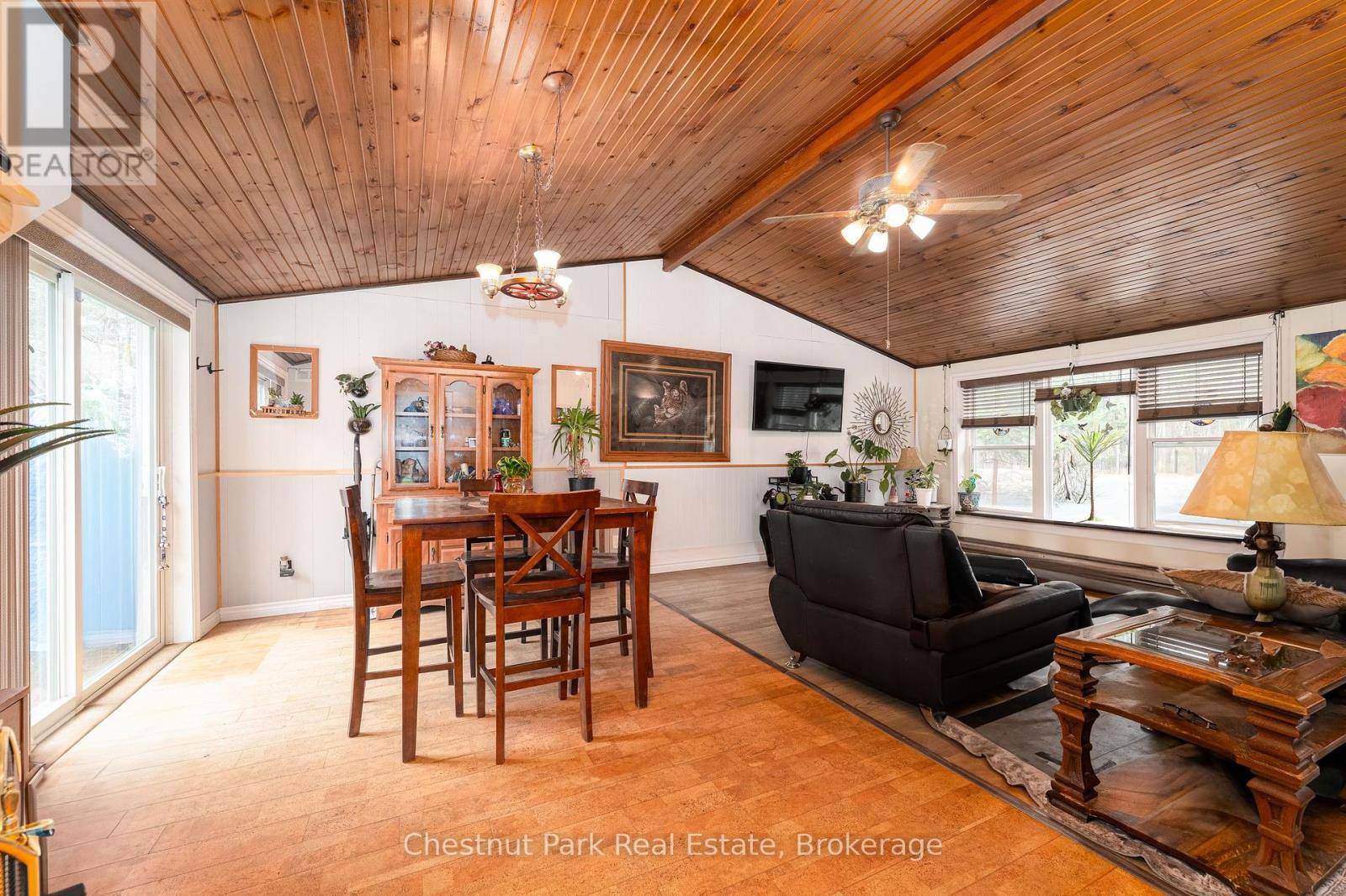 Gravenhurst (morrison), ON P0E1G0,1028 REG SCHELL ROAD