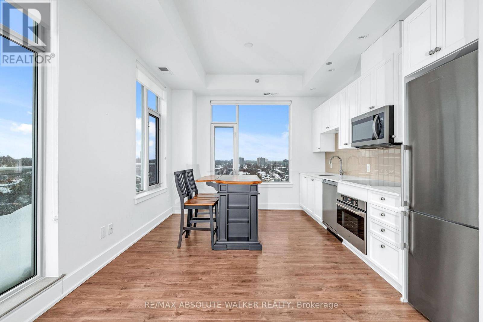 Ottawa, ON K1L8A7,7 MARQUETTE AVE #1007