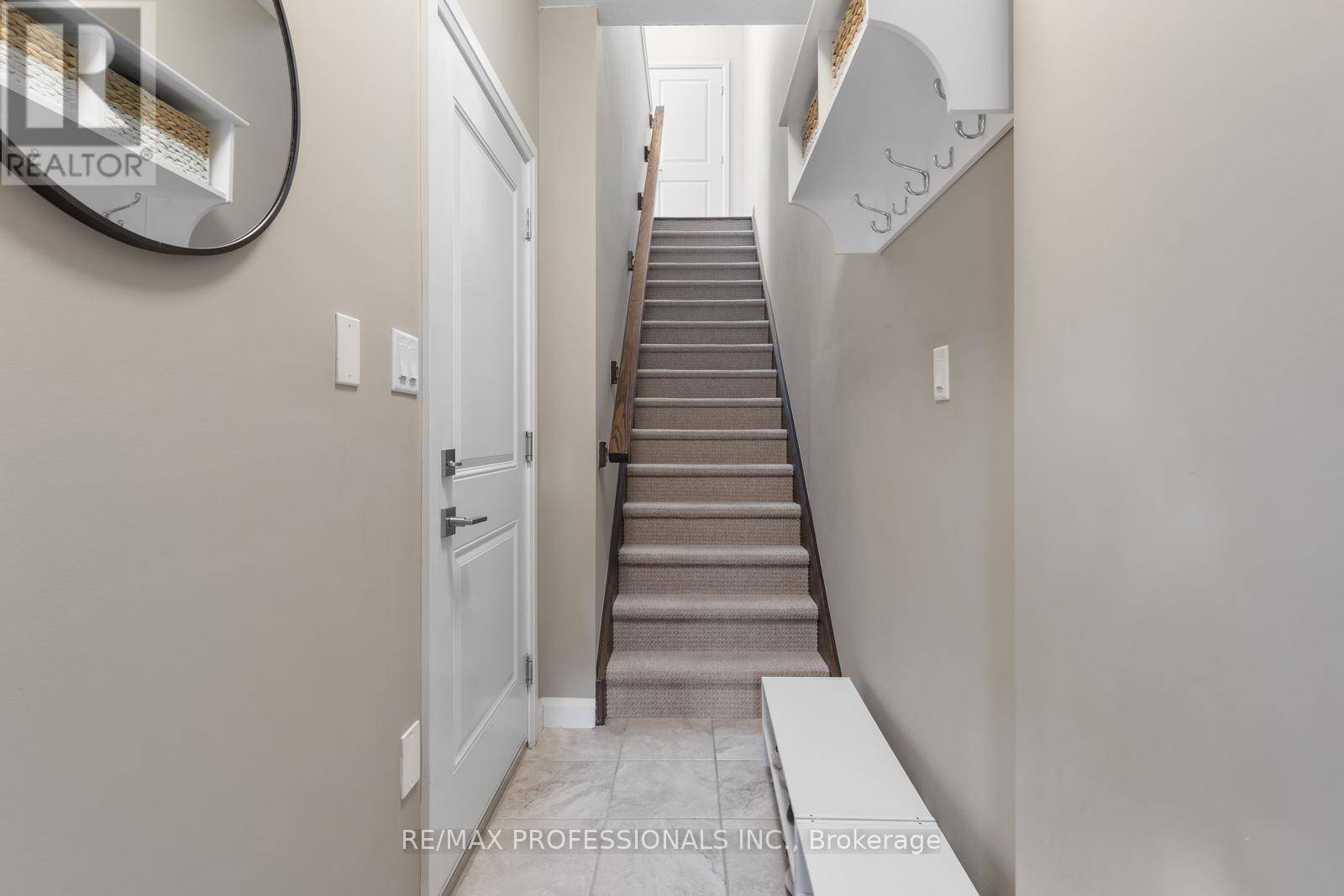 Hamilton (stoney Creek Mountain), ON L8J0K4,23 Echovalley DR #8