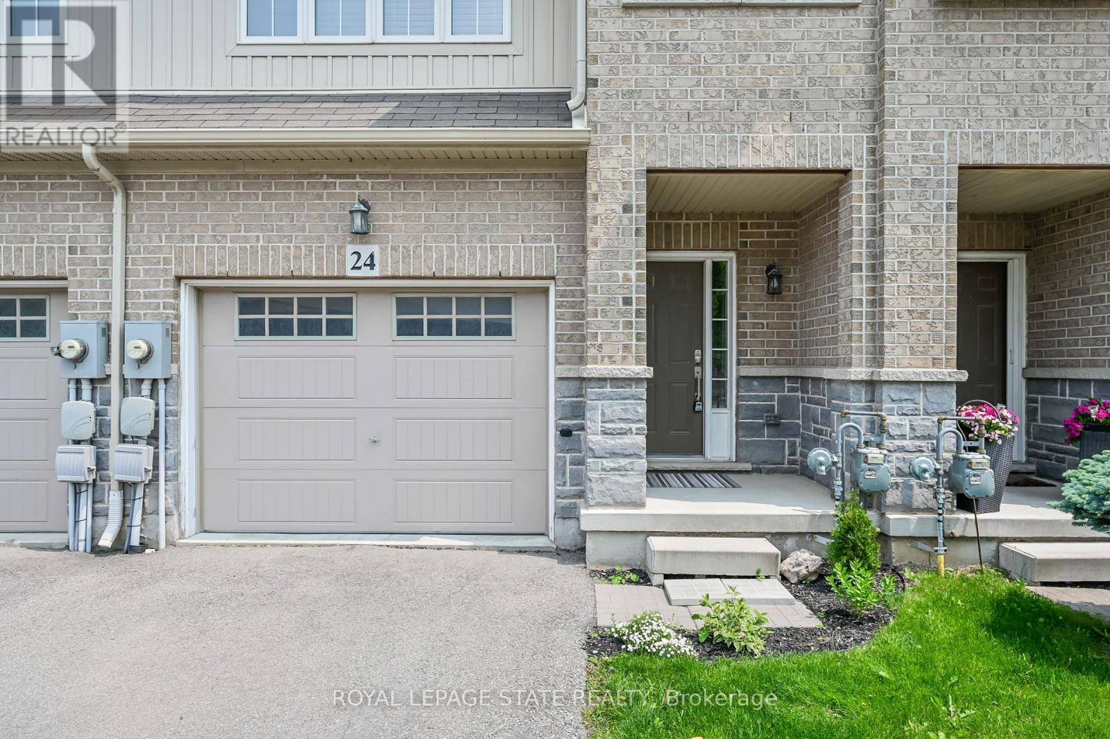 Hamilton (stoney Creek), ON L8E0H2,170 Palacebeach TRL #24
