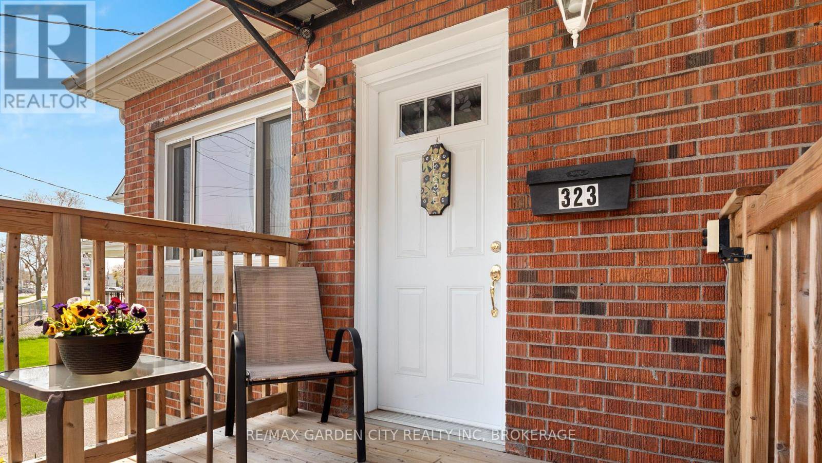 St. Catharines (carlton/bunting), ON L2M4V9,323 NIAGARA STREET N