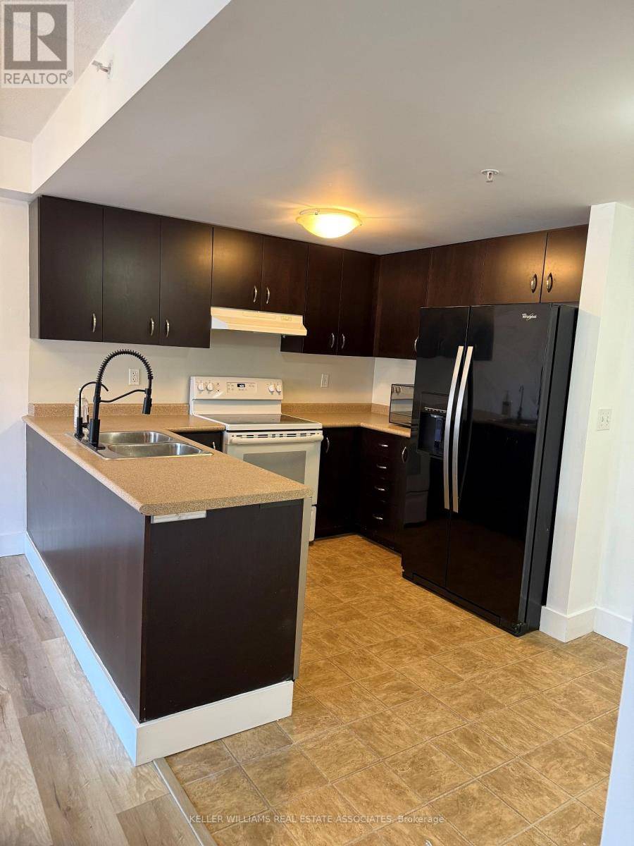 Guelph (pineridge/westminster Woods), ON N1L0E6,37 Goodwin DR #107