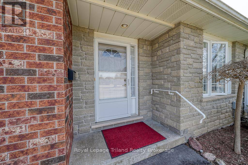 Woodstock (woodstock - North), ON N4T1V2,53 Heron's LNDG #31