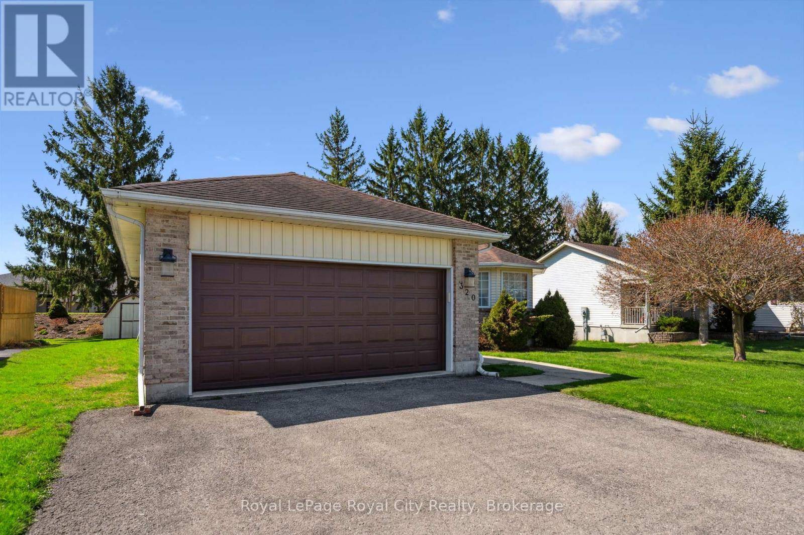 Minto (palmerston), ON N0G2P0,320 BELL STREET