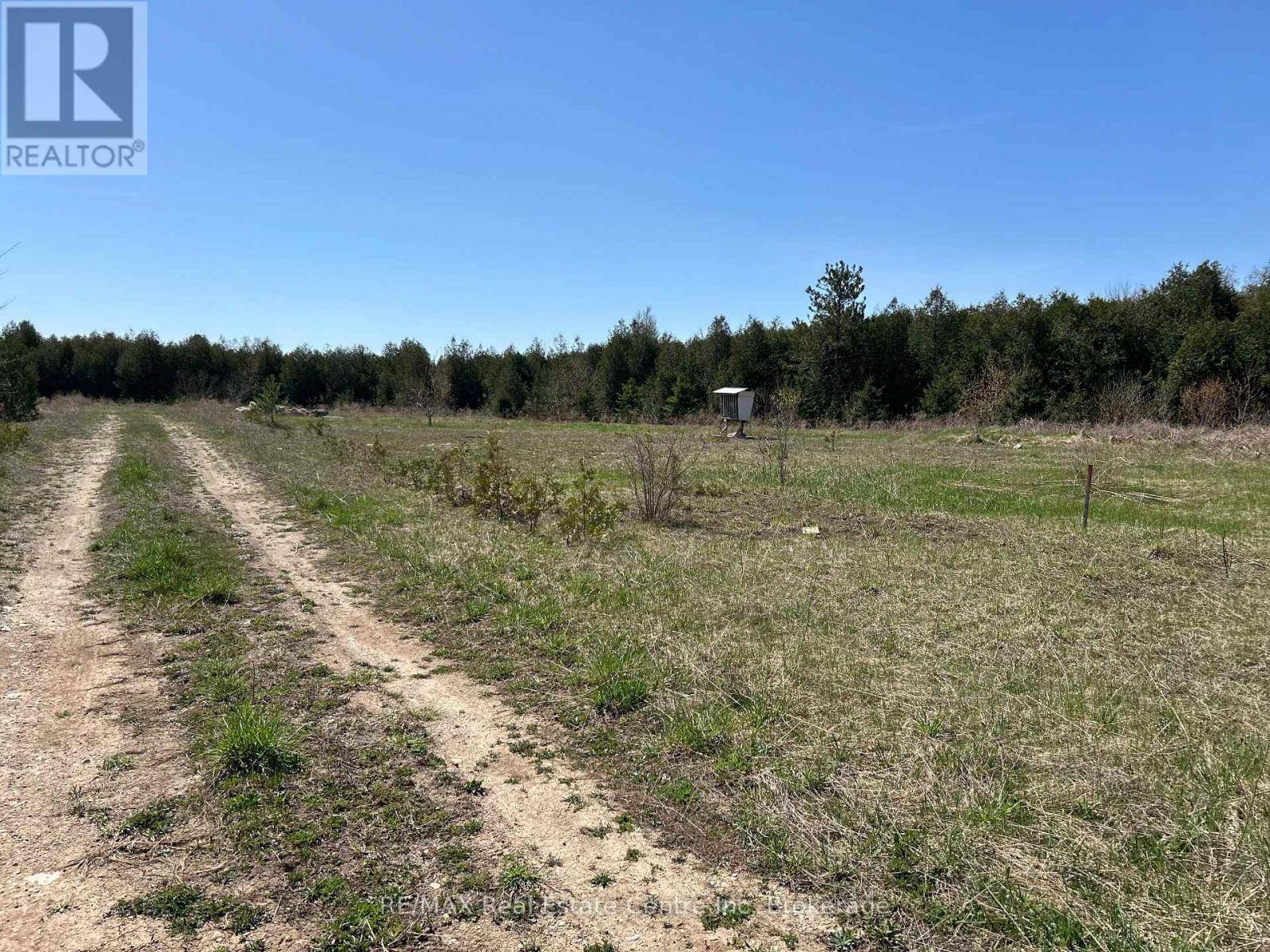 Guelph (york/watson Industrial Park), ON N1L1B8,755 STONE ROAD E