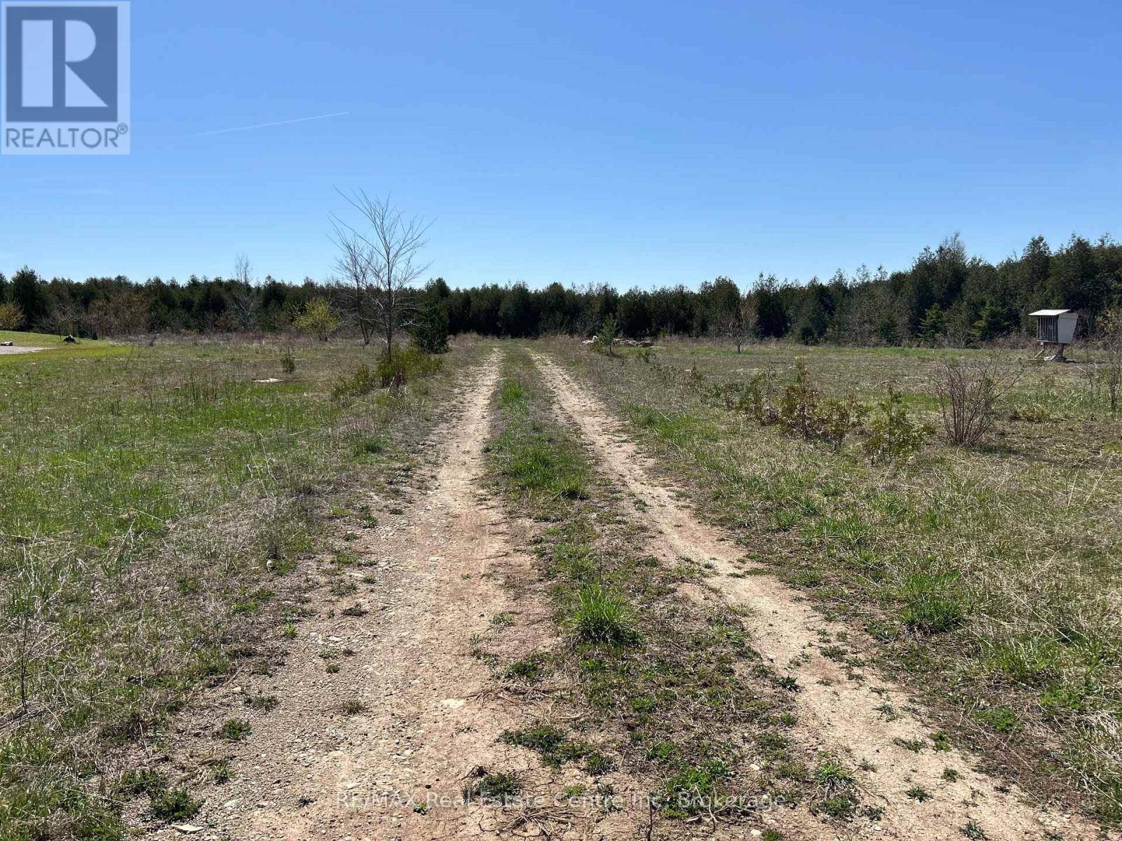 Guelph (york/watson Industrial Park), ON N1L1B8,755 STONE ROAD E
