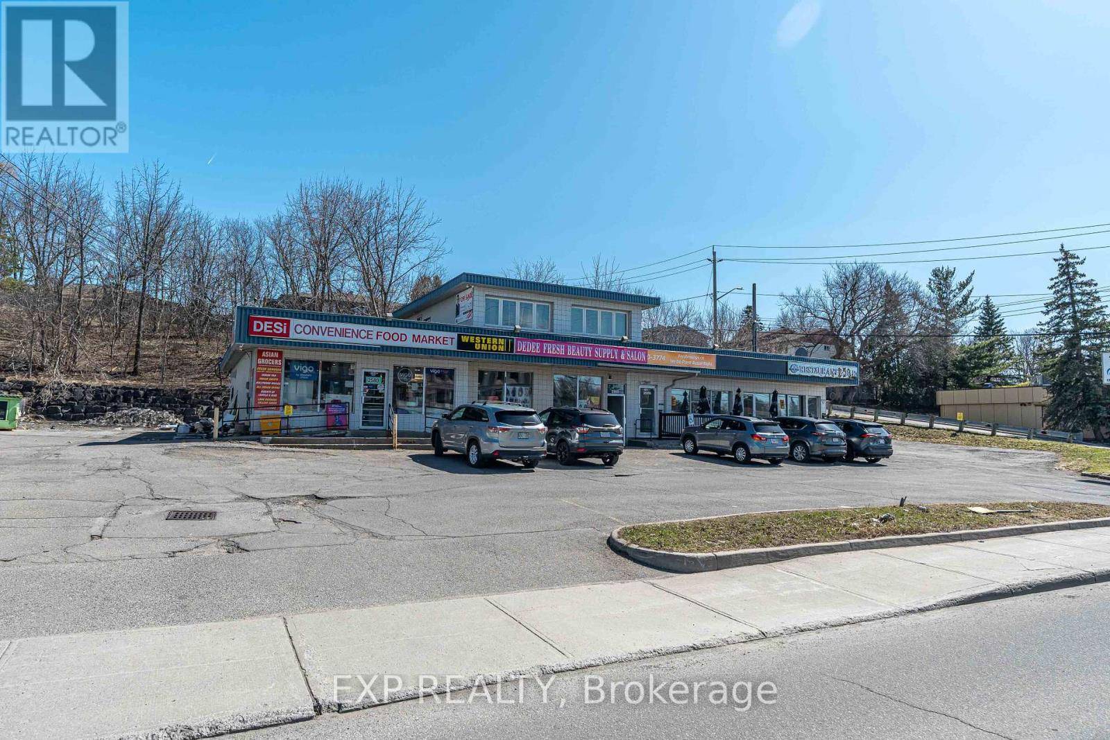 Ottawa, ON K1C1G3,2564 - 2580 ST JOSEPH BOULEVARD