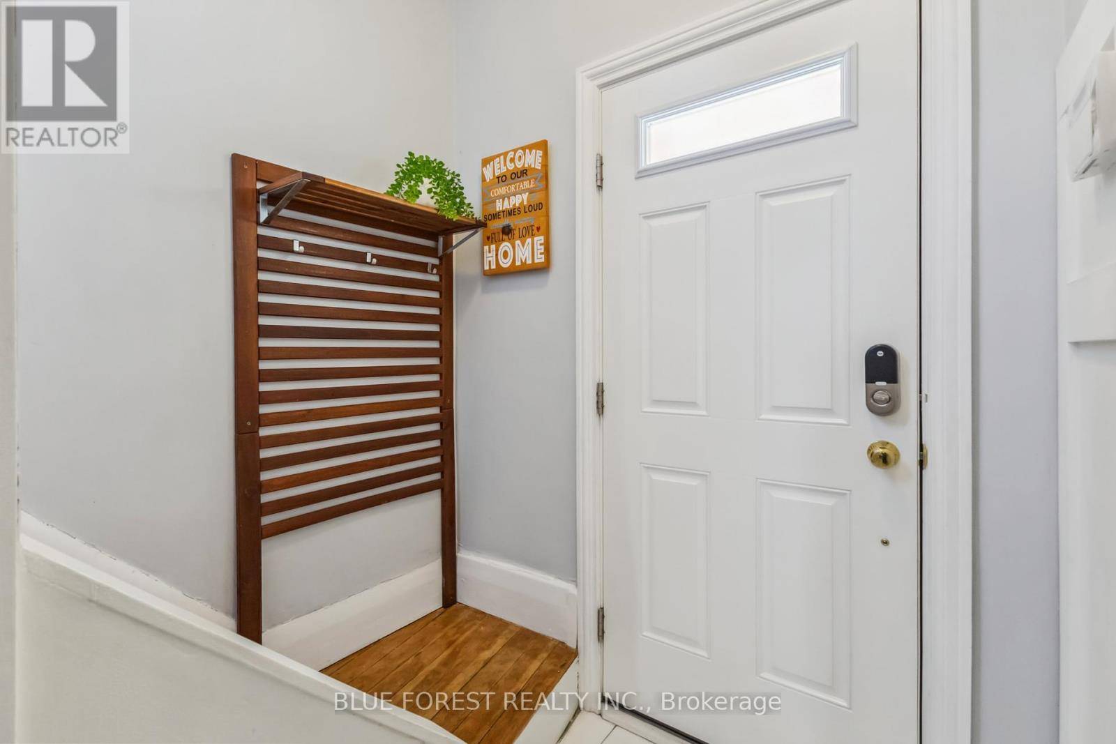 London South (south F), ON N6C2E8,476 EMERY STREET E