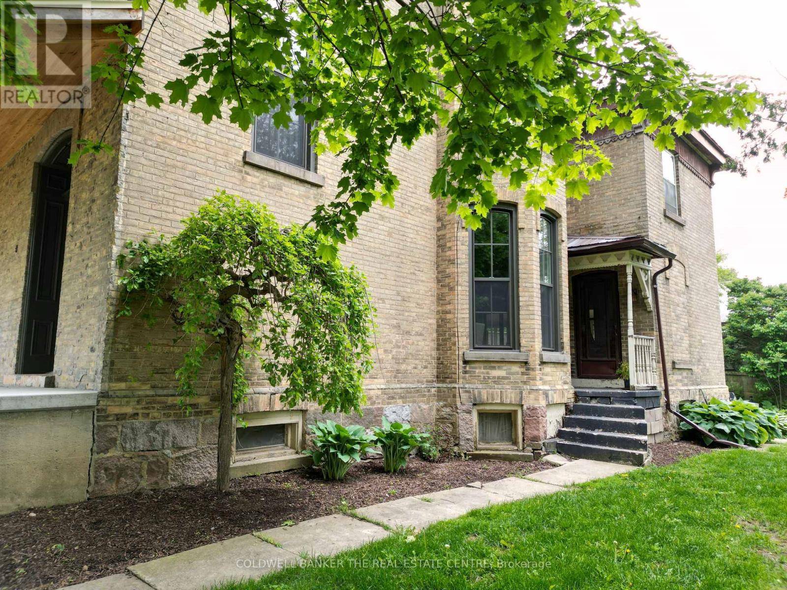 Wellington North (mount Forest), ON N0G2L2,150 WELLINGTON STREET E