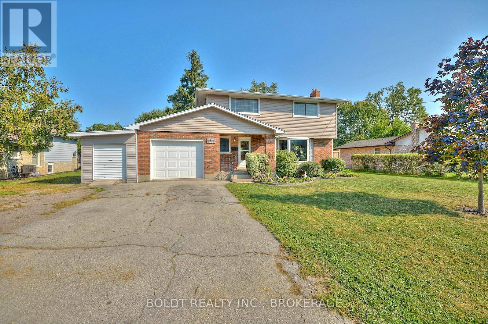 Fort Erie (crescent Park), ON L2A1P6,1516 GARRISON ROAD