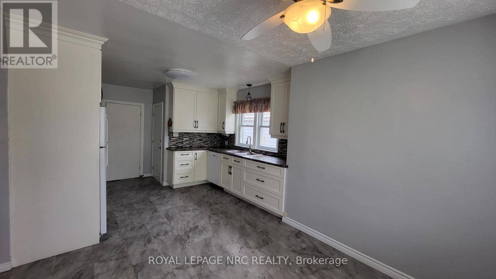 Welland (lincoln/crowland), ON L3B1R6,240 Wallace AVE South #Main Level
