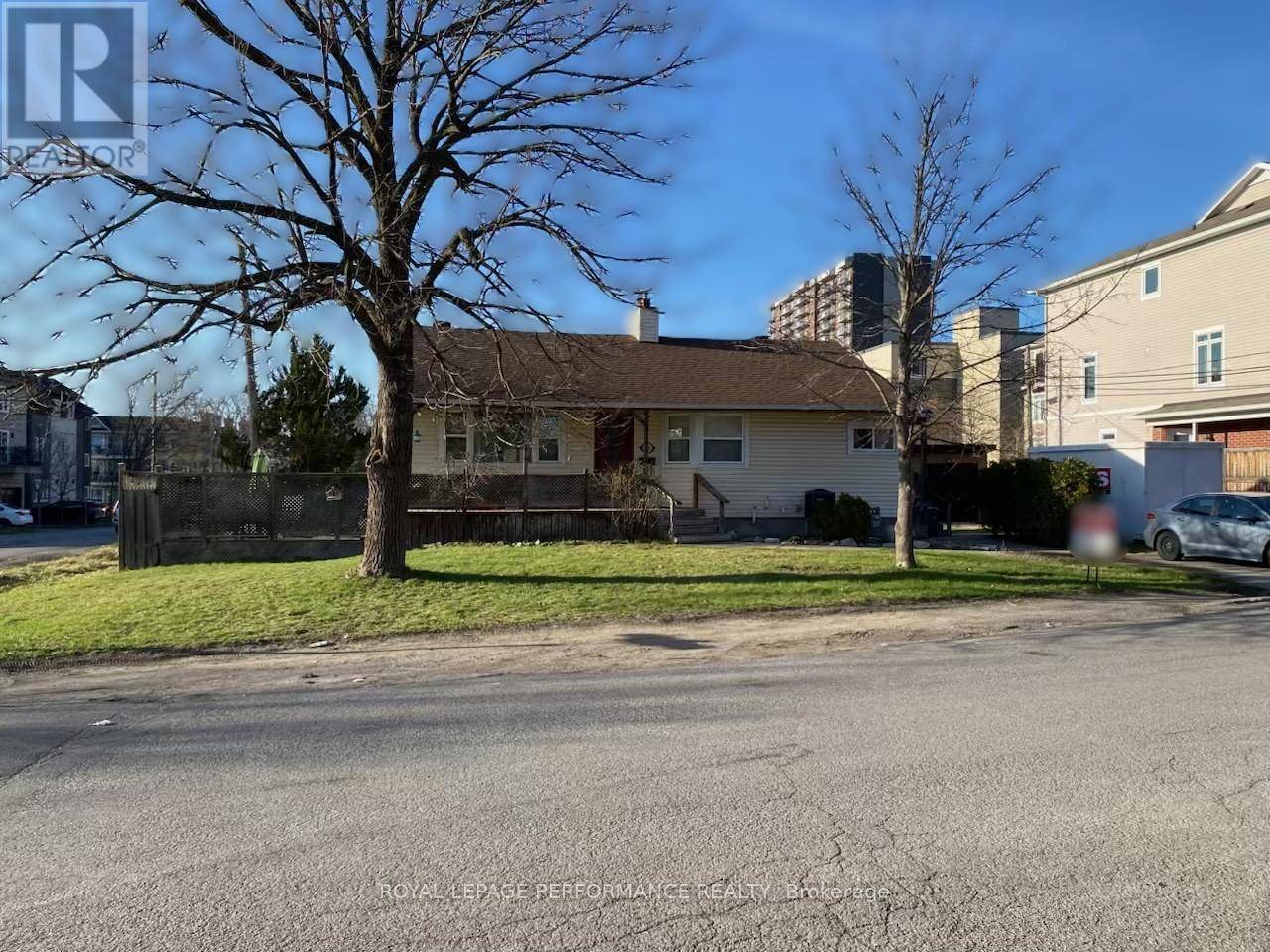 Ottawa, ON K1H8A4,1125 ROCKINGHAM AVENUE