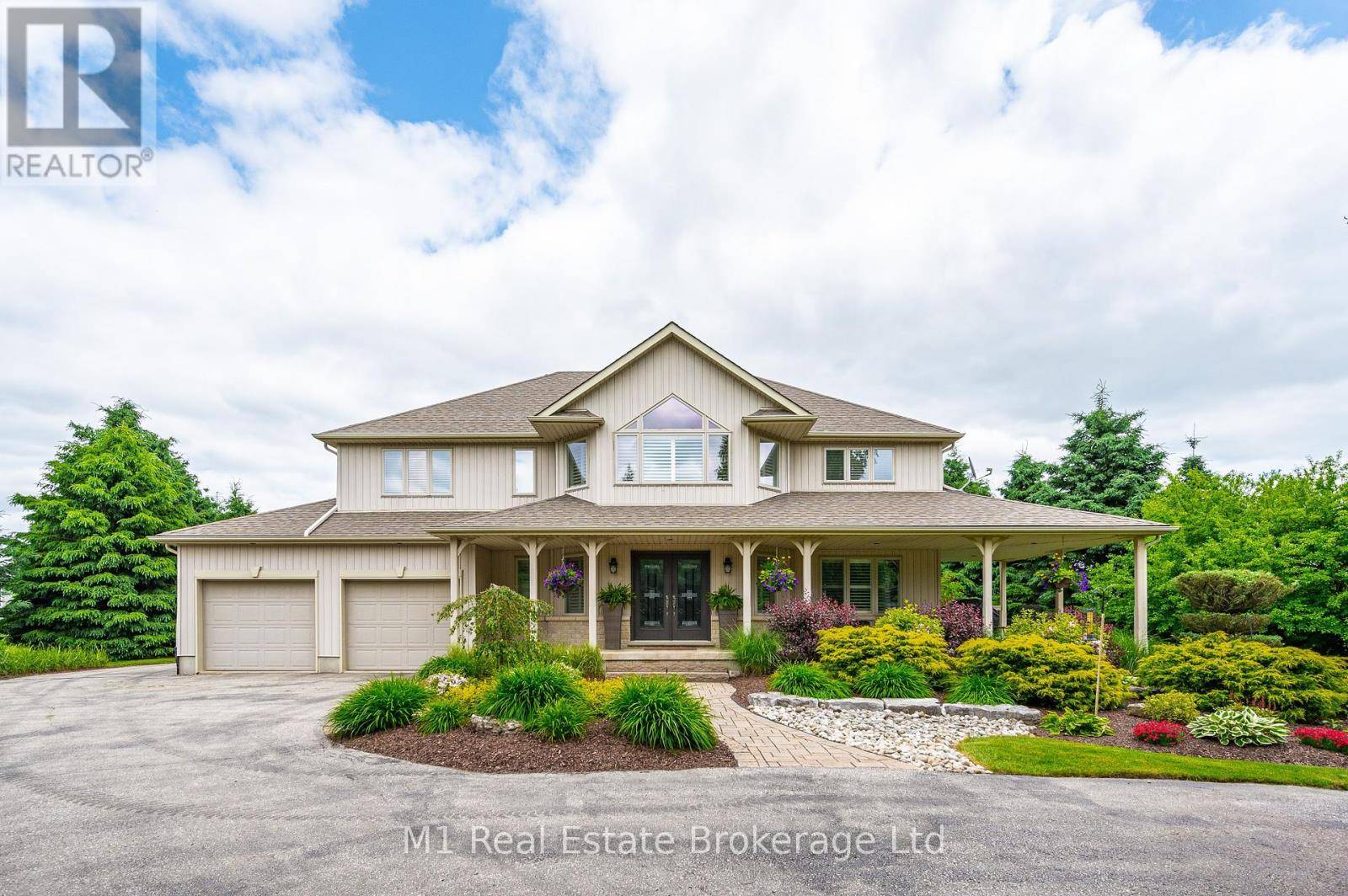 Centre Wellington (fergus), ON N1M1Z8,487 ANDERSON STREET S
