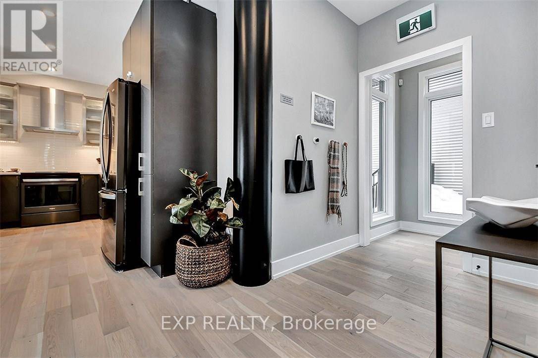 Ottawa, ON K4A0M7,3600 BRIAN COBURN BLVD #2208