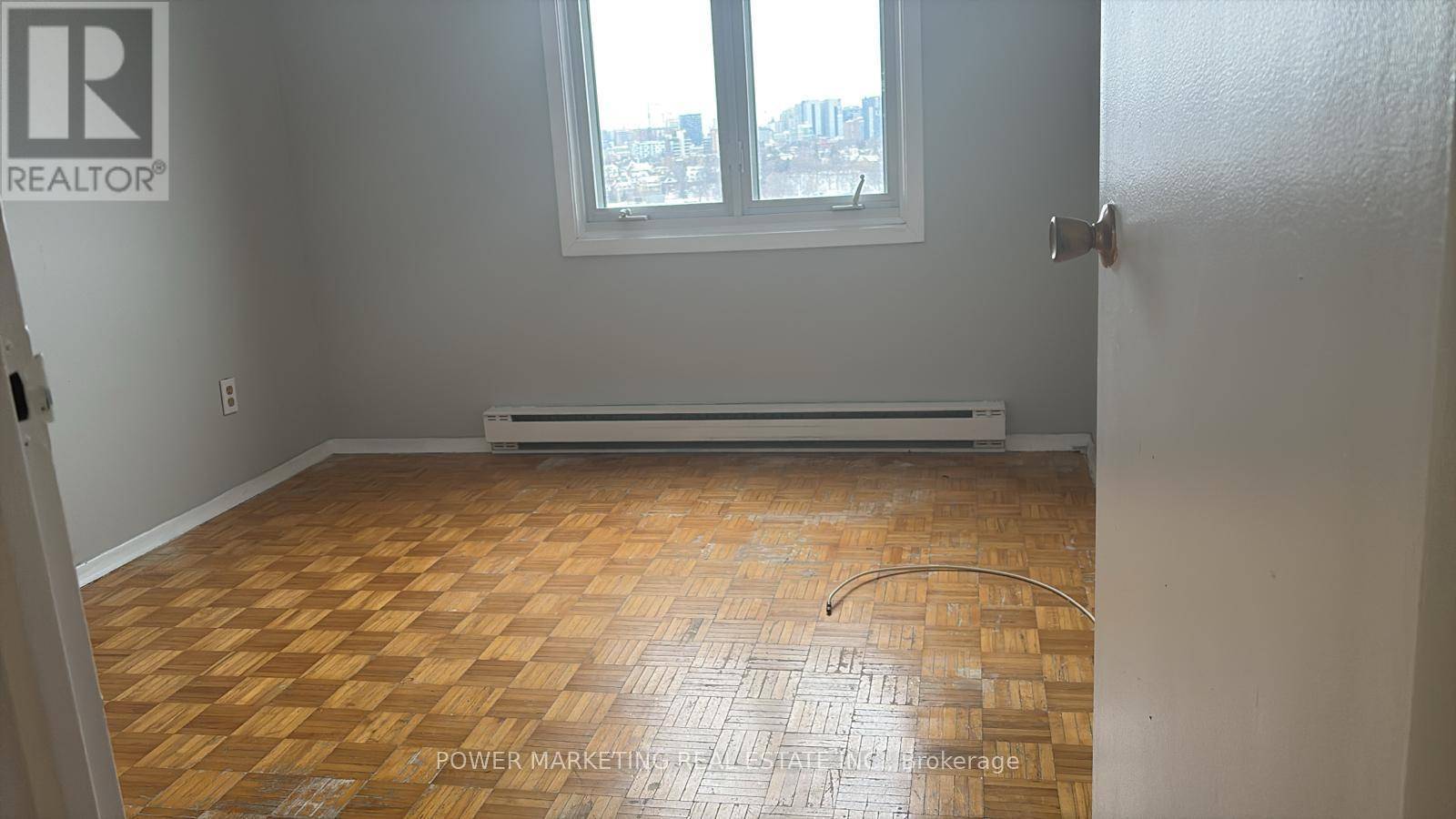 Ottawa, ON K1L8E7,158B MCARTHUR AVE #1604