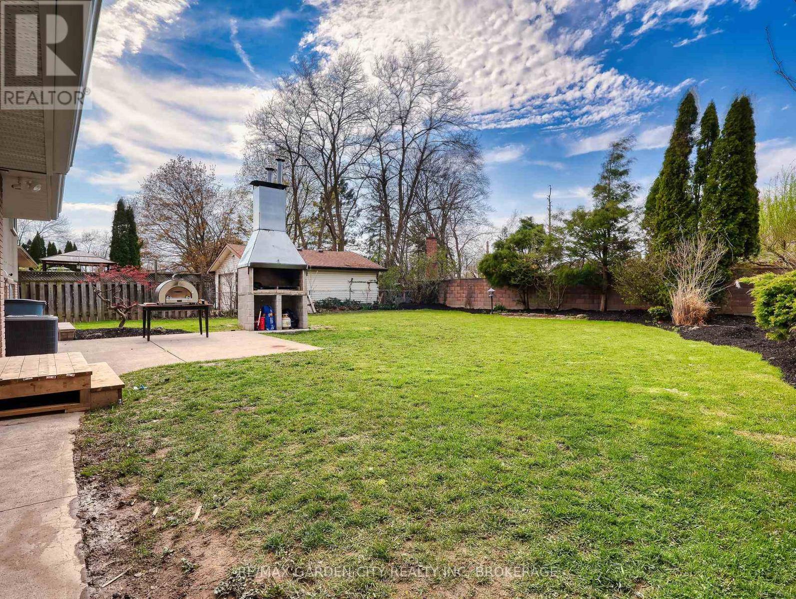 St. Catharines (bunting/linwell), ON L2M2T5,66 LOCKVIEW CRESCENT