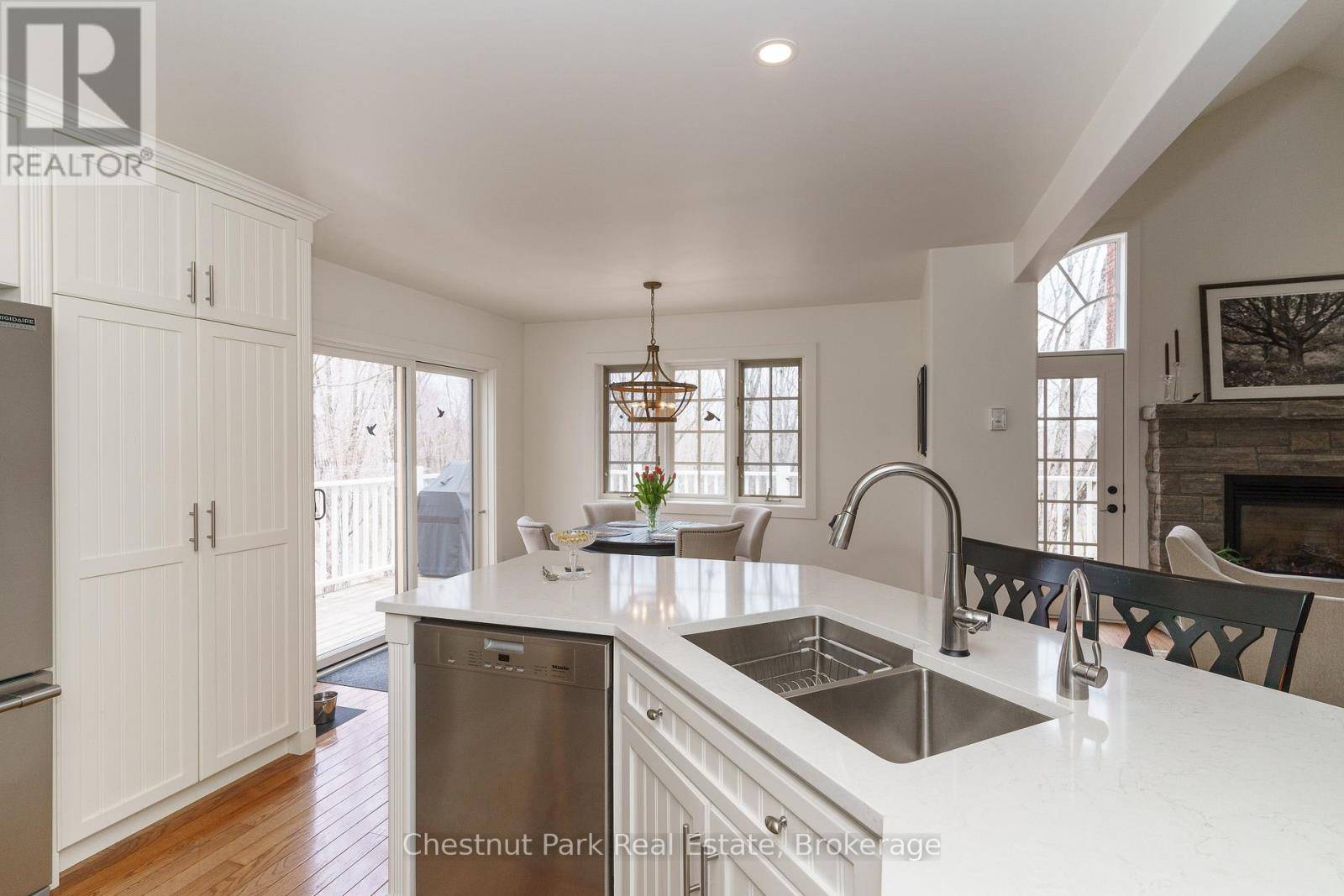 Muskoka Lakes (medora), ON P0B1J0,48 ESTATE DRIVE