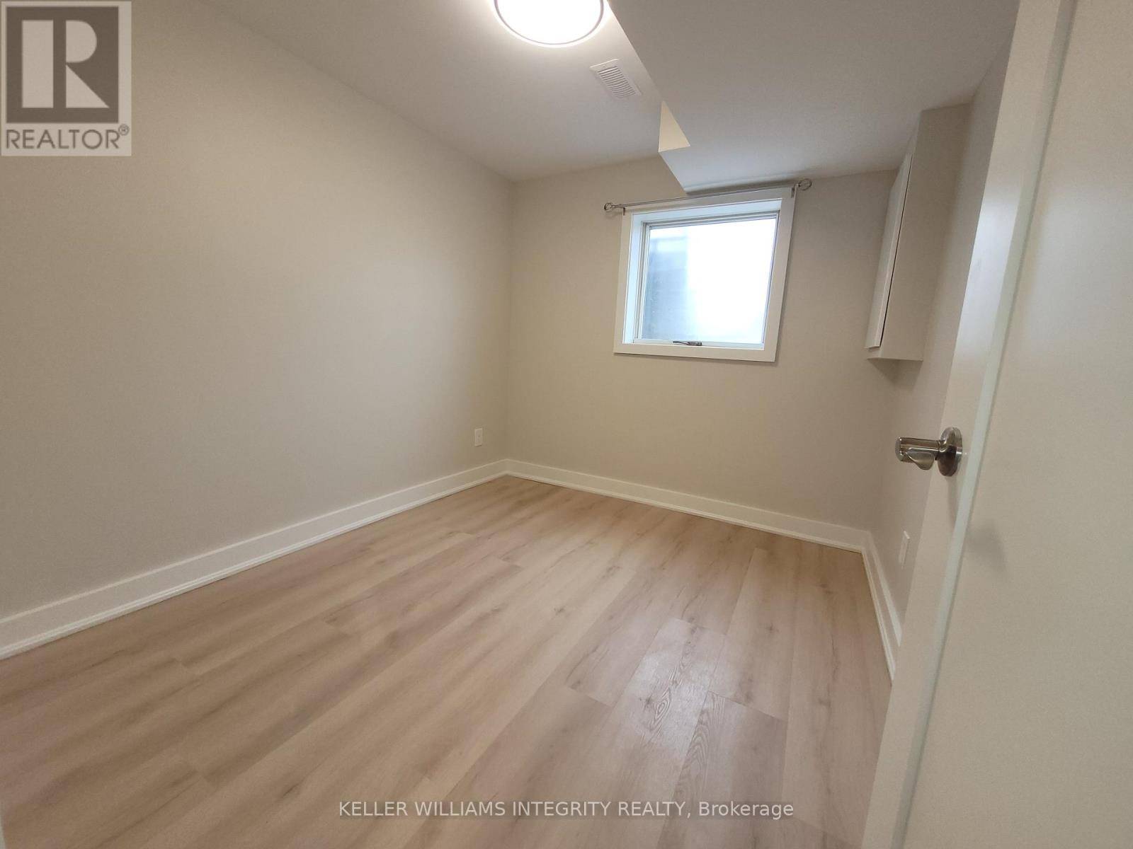 Ottawa, ON K1V6P1,UNIT 3 (BASEMENT) - 1056 HARKNESS AVENUE