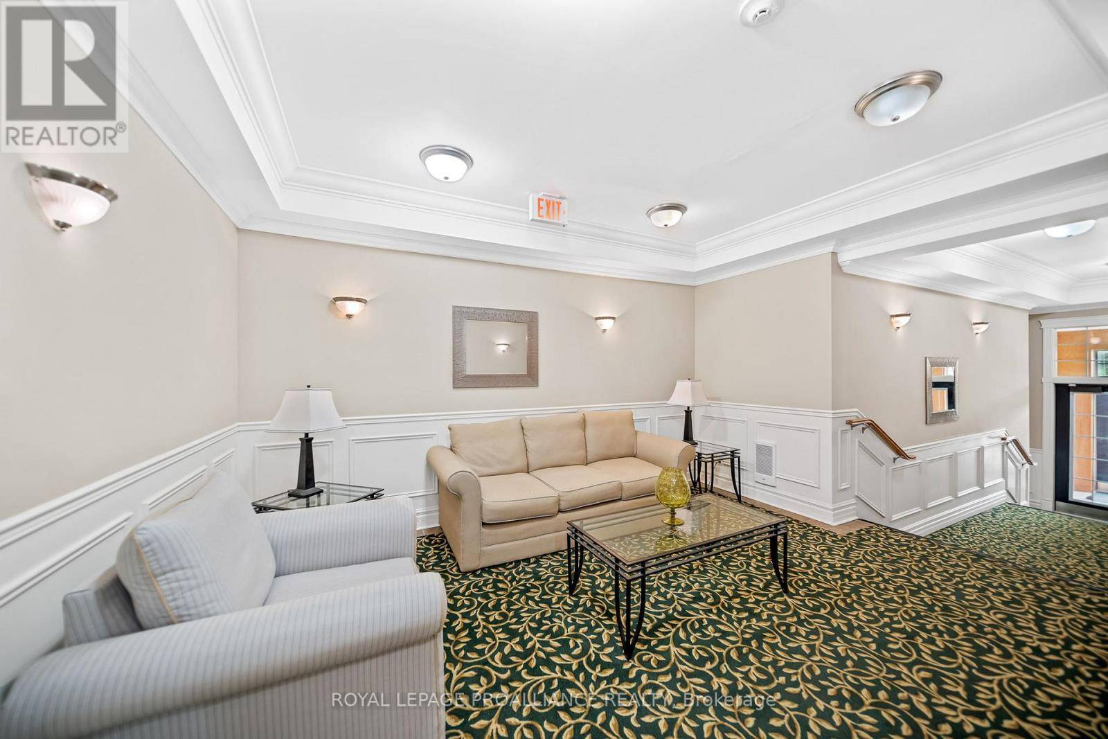 Cobourg, ON K9A3L9,323 George ST #403