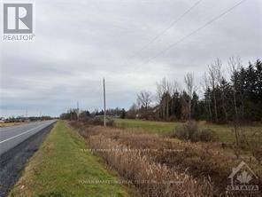North Dundas, ON K0C2H0,00 SOUTH STREET W